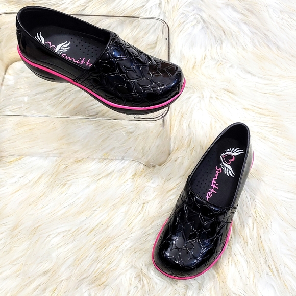 smitten nursing shoes